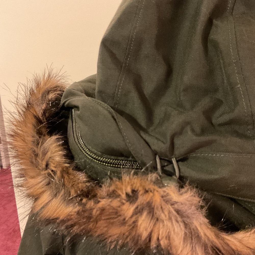 The North Face Jacket with Hood. - Picture 12 of 14